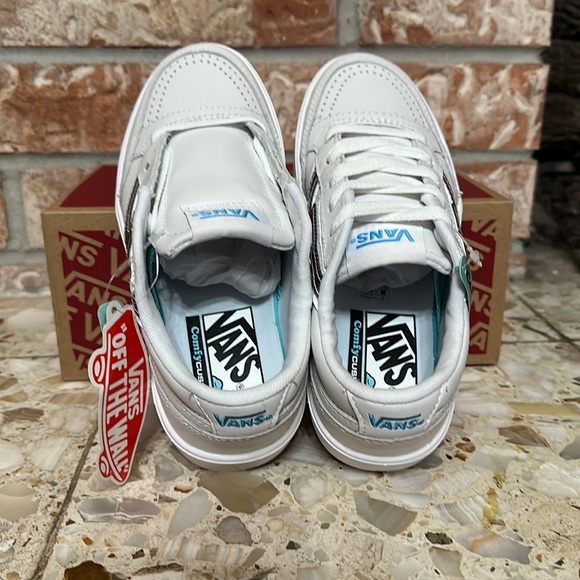 Vans woman’s Lowland true white rainbow iridescent logo comfy Cush - Picture 4 of 11